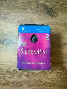 L’eggs Silken Mist 2 Pair Black Pantyhose Size B